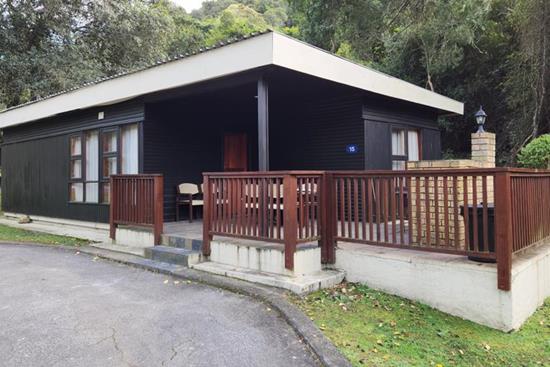 Plettenberg, A Forever Resort: 6-Sleeper Timber Chalet. No river view. 3 bedrooms (1 queen bed & 4 single beds.)